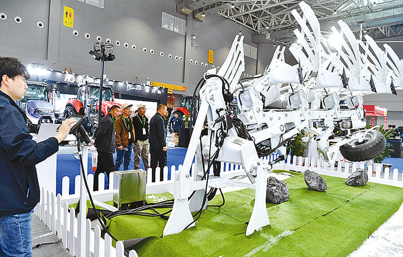 “铁牛”齐聚天中 盛会赋能粮仓